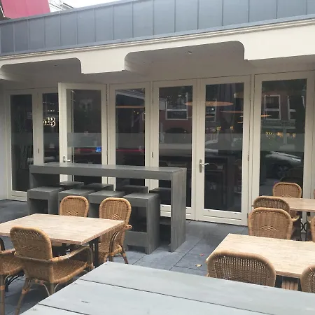 ホテル Plein 13 デルーネン