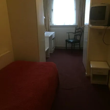 ホテル Plein 13 2*